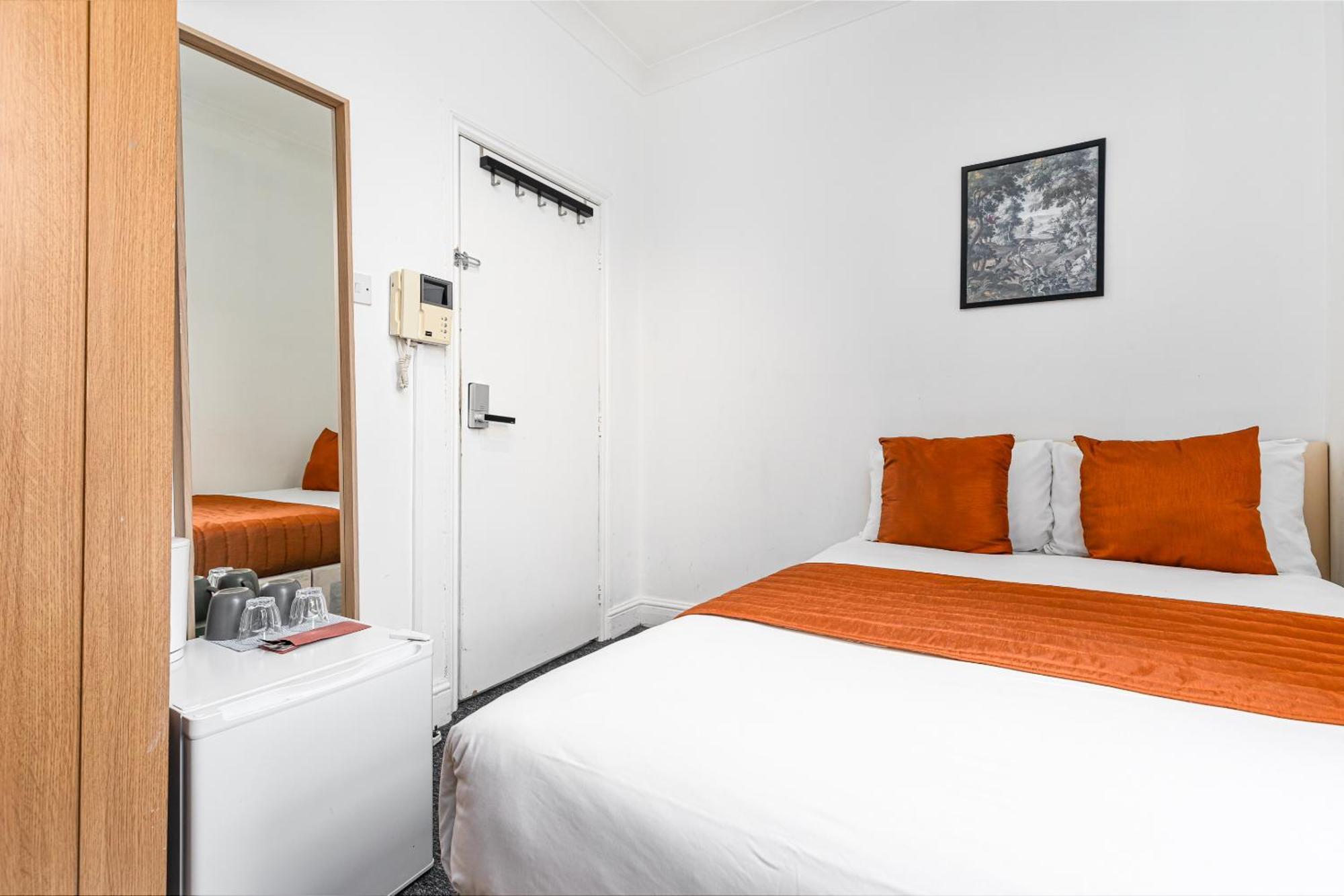Ryam Suites Лондон Номер фото