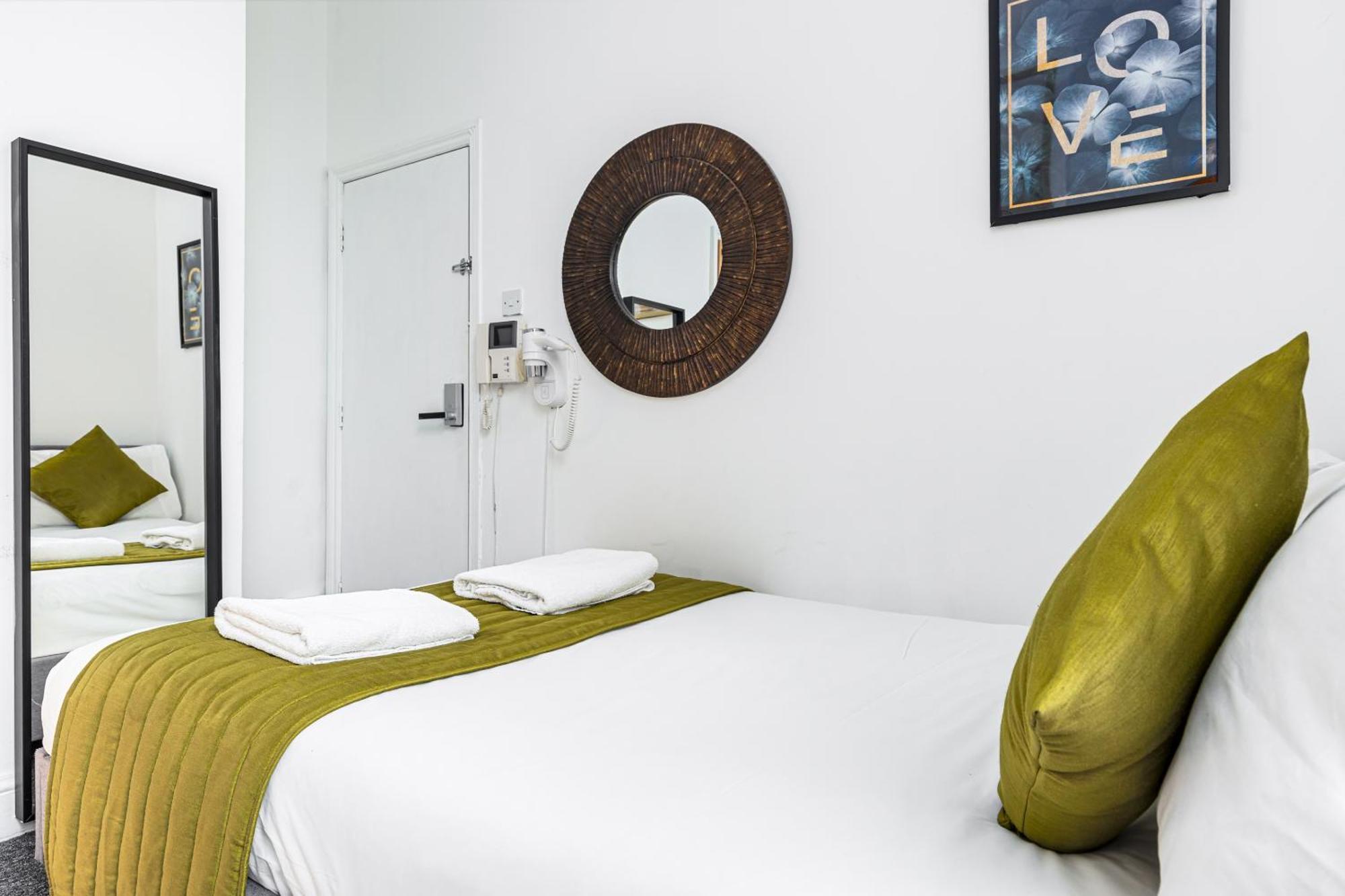 Ryam Suites Лондон Номер фото